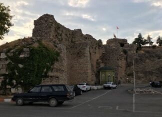 Necati Dolunay ve Akbank Yayınları’ndan Önemli Bir Eser